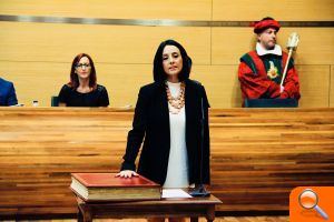 Rebeca Torró assumeix l'acta de diputada pel partit judicial d'Ontinyent