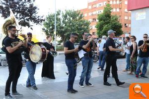 La música de Nueva Orleans ameniza la plaza de la Unió Musical de Torrent   - (foto 2)