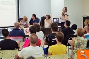 El Ayuntamiento presenta ‘Reforcem l’economia local’ - (foto 2)