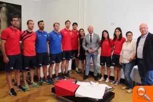 La Selección Valenciana de Pilota visita la Diputació antes de partir hacia Holanda para disputar el Europeo - (foto 2) La Selección Valenciana de Pilota visita la Diputació antes de partir hacia Holanda para disputar el Europeo - (foto 2)