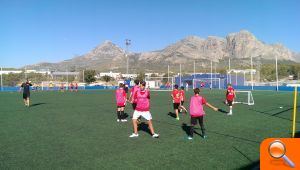 70 escolares participan en el XI Campus de Fútbol del C.F. La Nucía