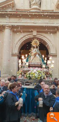 El alcalde de Alicante preside la Procesión en honor a la Patrona, la Virgen del Remedio, y hace de costalero - (foto 7) El alcalde de Alicante preside la Procesión en honor a la Patrona, la Virgen del Remedio, y hace de costalero - (foto 7)