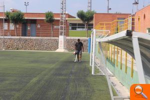 El Patronat d’Esports inverteix 15.000 euros en el manteniment dels camps de futbol durant l’estiu  - (foto 3)