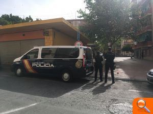 La Policía Nacional detiene in fraganti a un joven cuando intentaba robar en un domicilio con los moradores en su interior