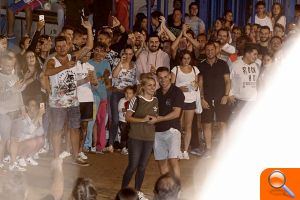 Un vecino de Burriana le pide matrimonio a su novia durante un acto taurino - (foto 2)
