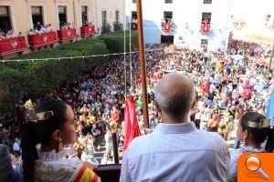 Un pregón muy musical da inicio a las Fiestas de Moros y Cristianos en Villena