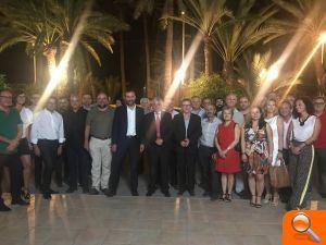 La Coordinadora de VOX Elche asiste a la presentación “Bilbao, el éxito de la transformación de una ciudad”