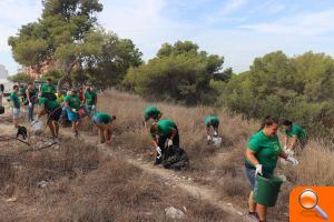 La campaña “Clean Up The World” limpia de residuos la zona del El Moralet