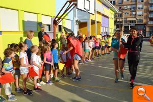 El Correllengua 2018 visita los colegios de la Vall d’Uixó