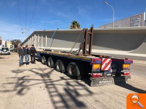 Un camión de 40 metros y 35 toneladas daña el túnel del polígono Fuente del Jarro