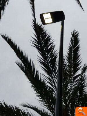 El Ayuntamiento sustituye las farolas de la avenida Benito Pérez Galdós y Poeta Carmelo Calvo - (foto 3)