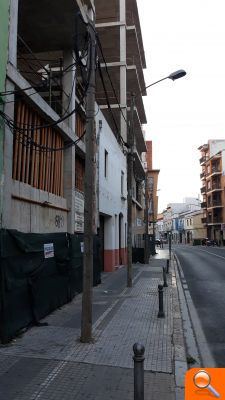 L'ajuntament reposarà les voreres dels carrers de Salvador Mestre Parra i de la carretera de Gabriel Ciscar - (foto 3)