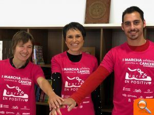 Almassora edita 300 camisetas más para la I Marcha contra el cáncer