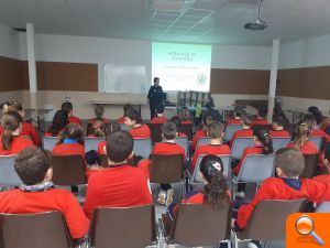 La Policía Local de Burjassot continúa con las clases de educación vial y de protección animal