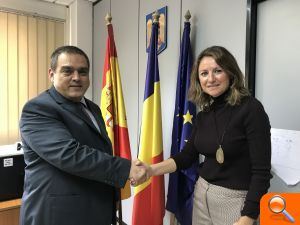 Carrasco se compromete con el cónsul de Rumanía a trabajar para mejorar la accesibilidad a la oficina consular del país en Castellón