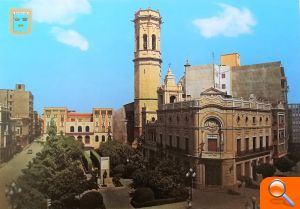 Restauren la façana de l'edifici de la Caixa Rural de Burriana - (foto 2) Restauren la façana de l'edifici de la Caixa Rural de Burriana - (foto 2)