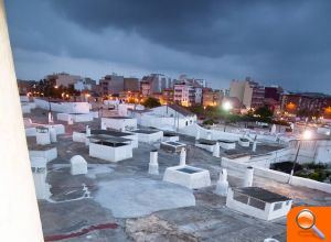 Sagredo anuncia la regeneración del entorno de la Torre y las cuevas de Paterna