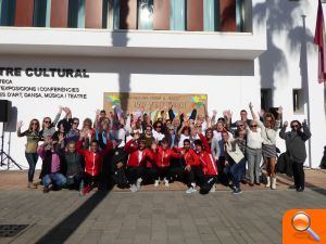 La Nucía celebra el “Día del Voluntariado” con un mural-solidario