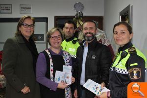 La Policía Local de Burriana felicita la Navidad a los comercios - (foto 2)
