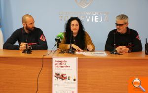 Bienestar Social y el parque de bomberos de Torrevieja organizan una recogida solidaria de juguetes